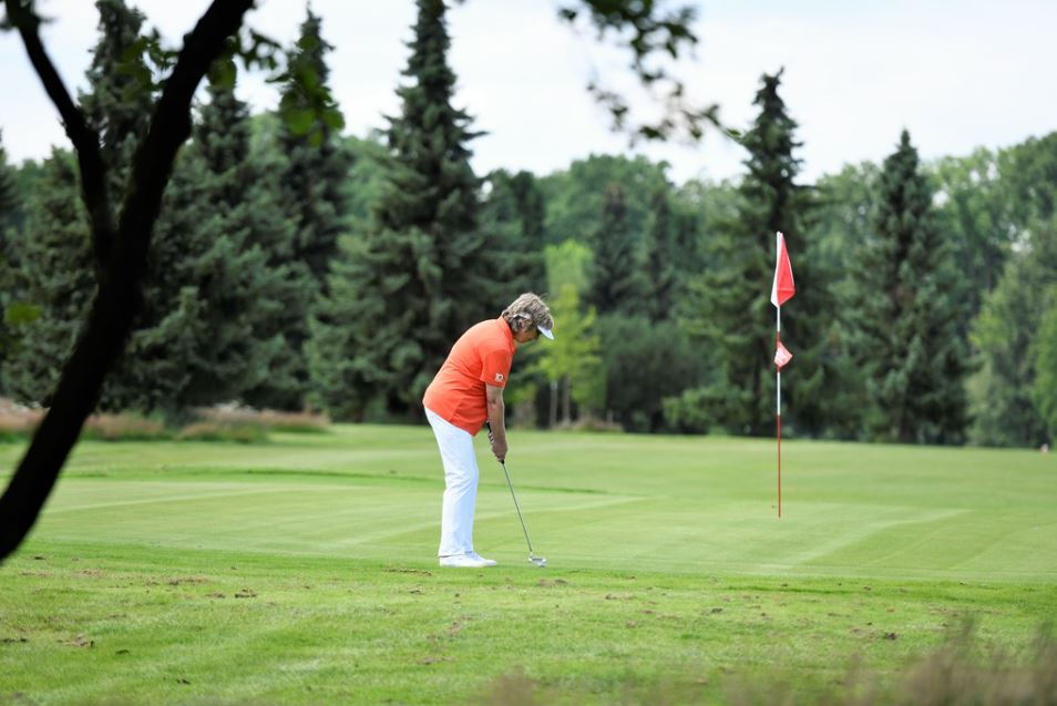 ladies-golftour_2 ladies-golftour_2